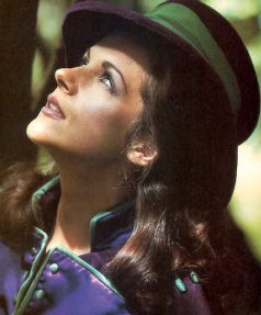 mary_tamm_in_hat_looking_up_the_androids_of_tara